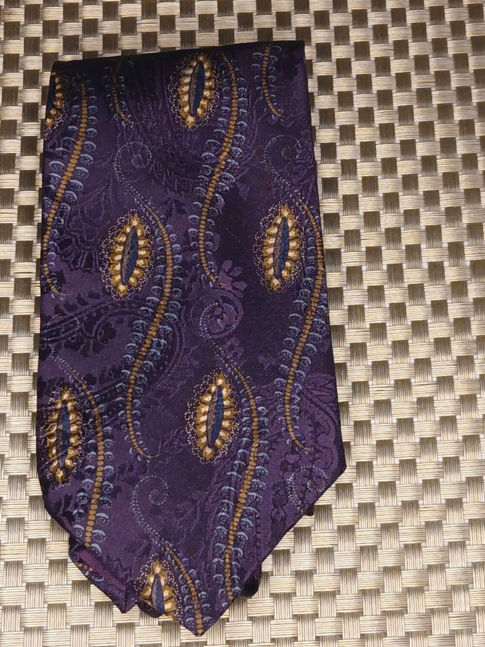Chaps Ralph Lauren Rich Silk Purple Gold Paisley Tie (1217)